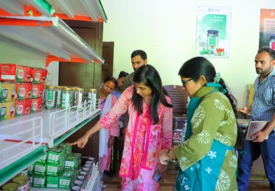 दुगड्डा ग्रोथ सेंटर में मसाला व हर्बल चाय यूनिट का निरीक्षण, सेमी-ऑटोमेशन व ऑनलाइन बिक्री के निर्देश  पीरुल यूनिट स्थापना की तैयारी, उत्पादन वृद्धि व एमओयू प्रक्रिया तेज करने पर जोर  जिलाधिकारी ने महिला समूहों से किया संवाद, स्वरोजगार हेतु किया प्रेरित