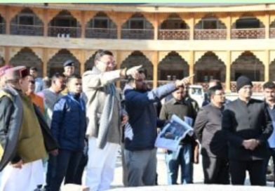 मुख्यमंत्री धामी ने ग्राउंड जीरो पर उतरकर बद्रीनाथ धाम मास्टर प्लान की गहन समीक्षा की  विकास कार्यों की गुणवत्ता और समयसीमा पर सख्त निर्देश,  अधिकारियों को दी स्पष्ट जिम्मेदारी  पूर्ण हो चुके प्रोजेक्ट्स के शीघ्र हस्तांतरण के निर्देश  व्यवस्थाओं को और सुदृढ़ करने पर जोर  तीर्थयात्रियों को विश्वस्तरीय सुविधाएं उपलब्ध कराने के लिए सरकार प्रतिबद्ध