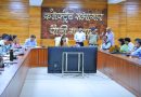 जनशिकायतों के समयबद्ध निस्तारण को लेकर जिलाधिकारी सख्त, फरियादियों को मिली त्वरित राहत  जनता मिलन में शिकायतों की सुनवाई से लेकर लंबित प्रकरणों की समीक्षा, मुआवजे वितरण को लेकर  रजिस्ट्री कैंप से लेकर पेयजल आपूर्ति का हुआ त्वरित समाधान